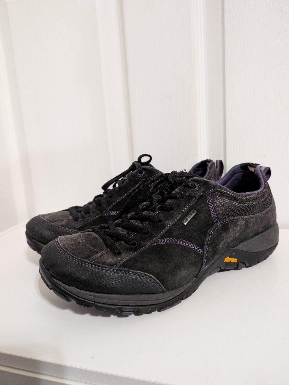 Dansko Paisley Waterproof Sneakers Vibram Black Women US 10-10.5 40 EURO Hiking